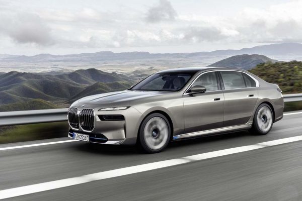 Các hãng xe ô tô đắt nhất thế giới được giới “siêu giàu” săn lùng bmw-i7