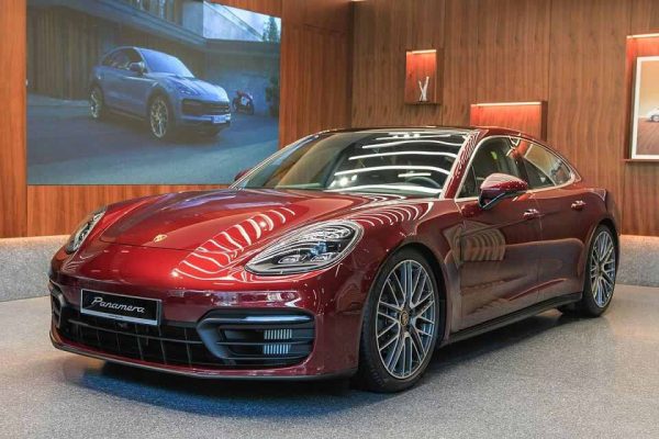Các hãng xe ô tô đắt nhất thế giới được giới “siêu giàu” săn lùng porsche-panamera