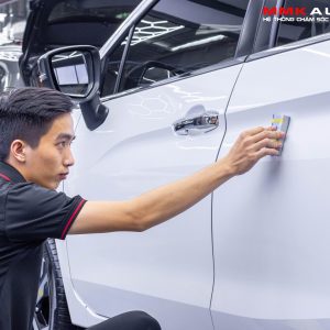 Phủ Ceramic Sime Quartz Ô Tô 7 Chỗ Cỡ Lớn Doi ngu nhan vien MMK Auto chuyen nghiep thi cong phu Sime Quartz can than tung chi tiet