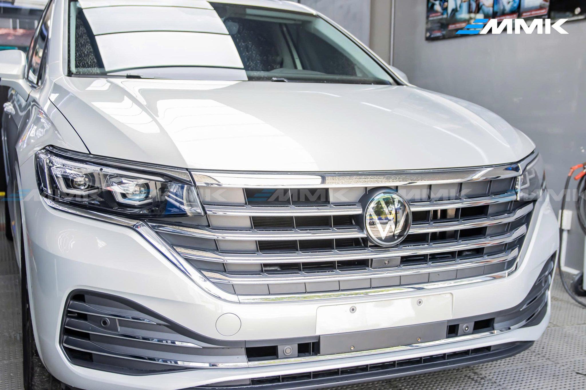 Dán PPF Sime Premium Ô Tô 7 Chỗ MMK Auto sử dụng phim chính hãng và thi công chuẩn khi dán PPF Sime Premium ô tô 7 chỗ