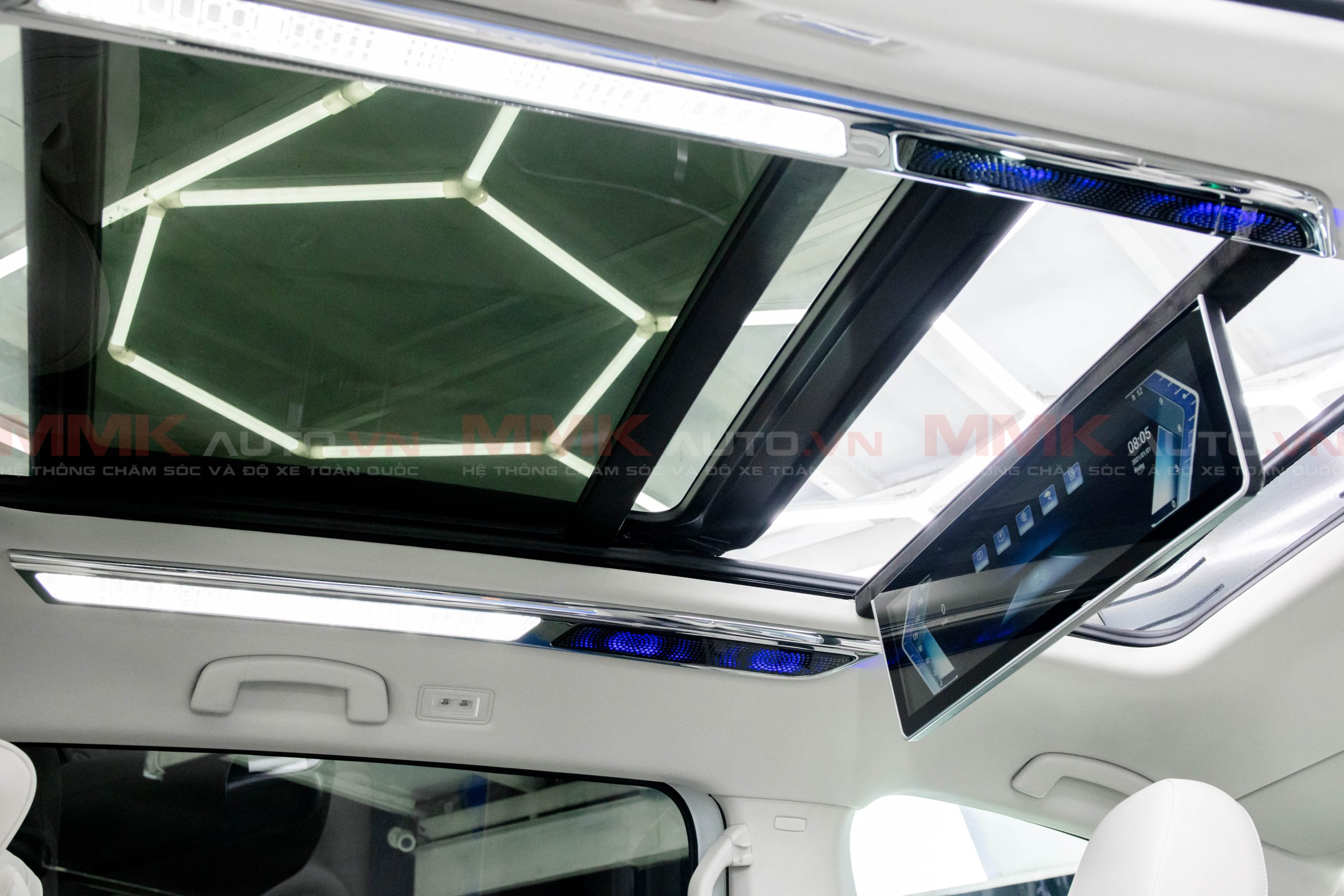 Độ Limousine Volkswagen Viloran - Chi Tiết Gói Độ 2024 Độ Đèn Trần Limousine Volkswagen Viloran