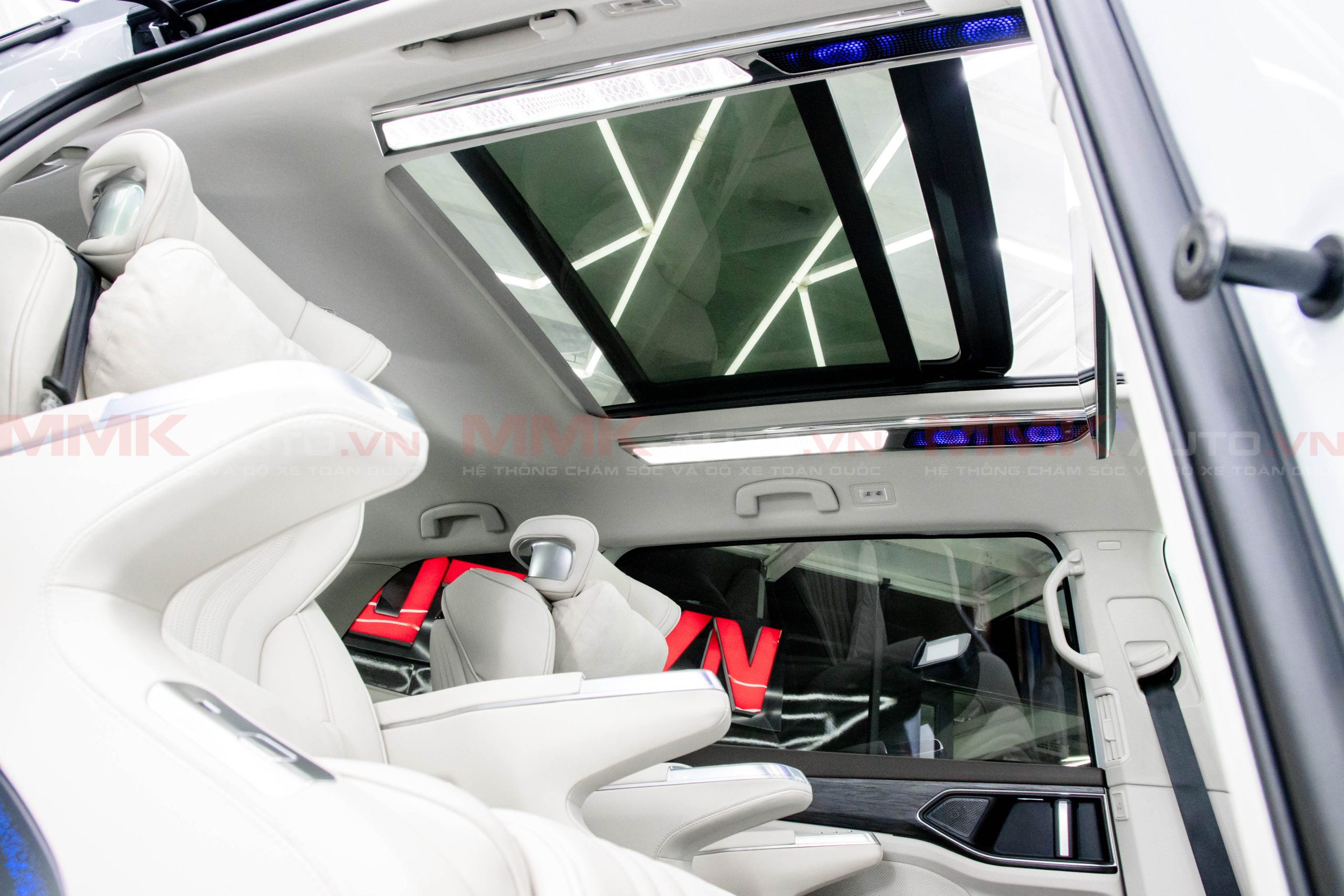 Độ Limousine Volkswagen Viloran - Chi Tiết Gói Độ 2024 Độ Đèn Trần Limousine Volkswagen Viloran