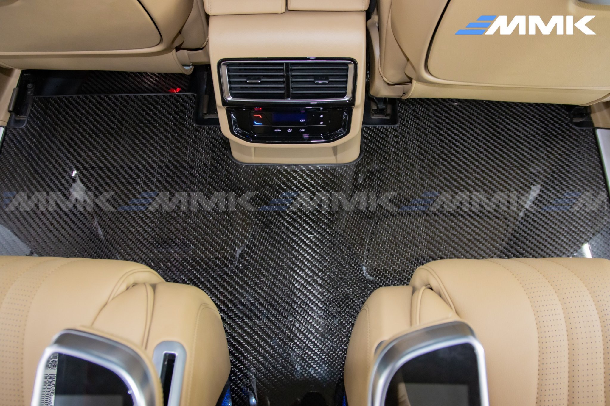 Độ Limousine Volkswagen Viloran - Chi Tiết Gói Độ 2024 Lót Sàn Carbon Volkswagen Viloran