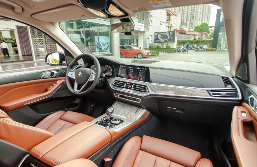 BMW X7 độ nội thất limousine: Nâng tầm trải nghiệm đẳng cấp Tạo không gian rộng rãi trên BMW X7 độ nội thất limousine