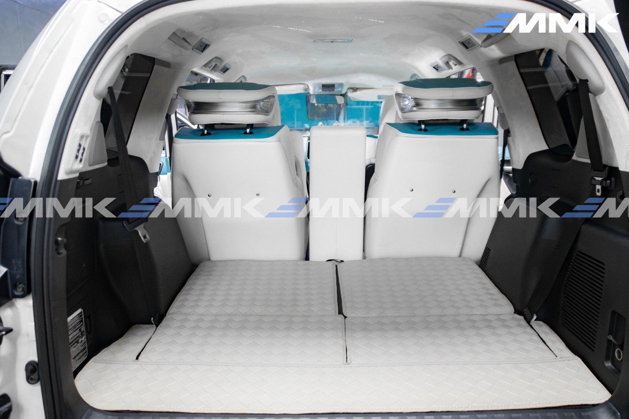 Đổi Màu Nội Thất Toyota Land Cruiser Prado Bọc trần xe