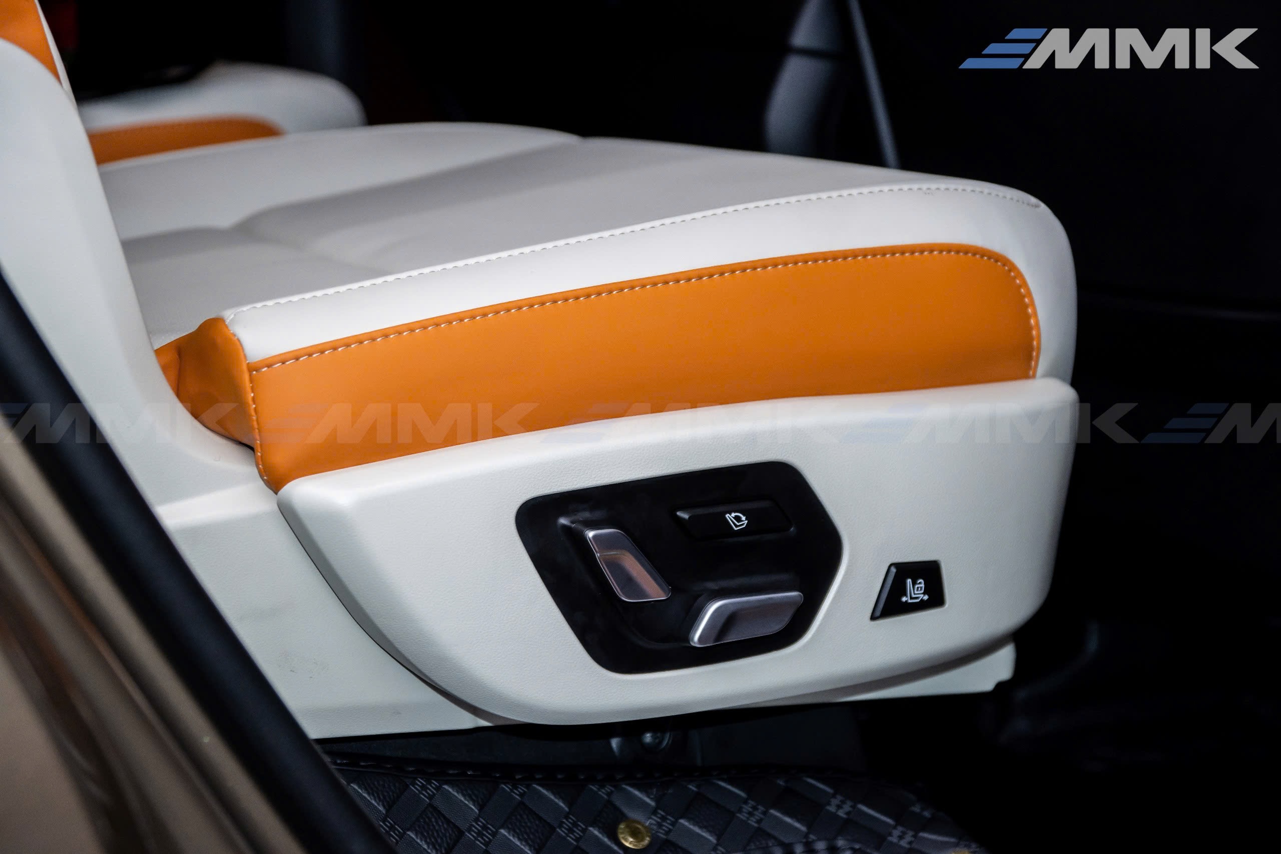 đổi màu nội thất Hyundai Santafe