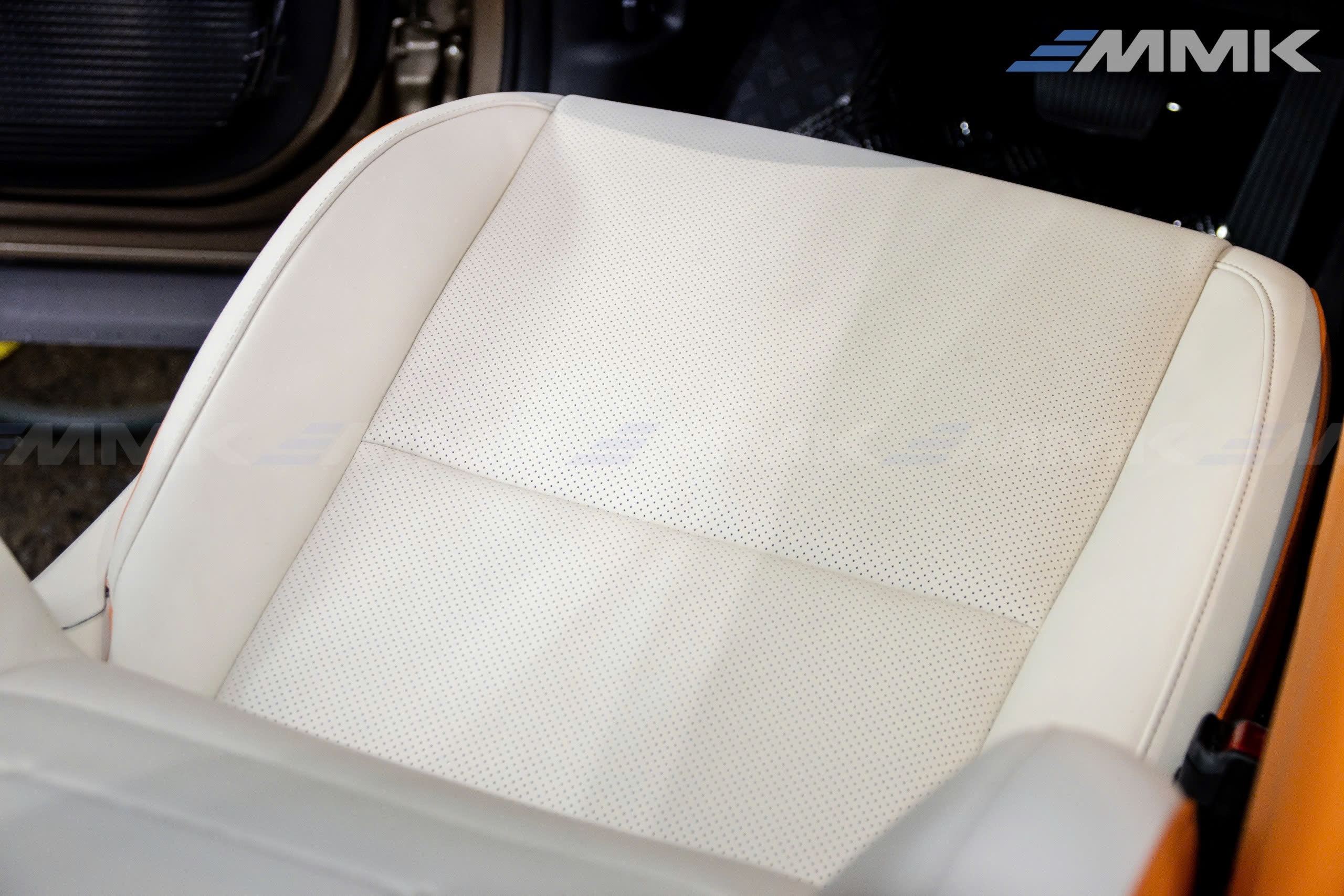 đổi màu nội thất Hyundai Santafe