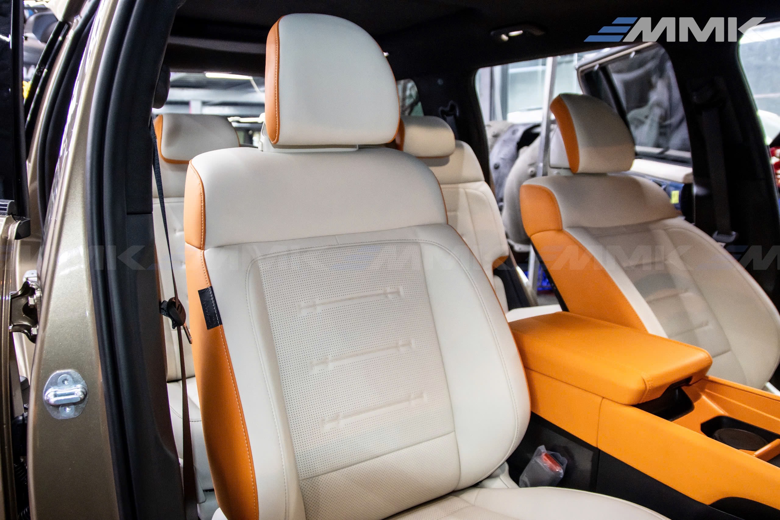 đổi màu nội thất Hyundai Santafe