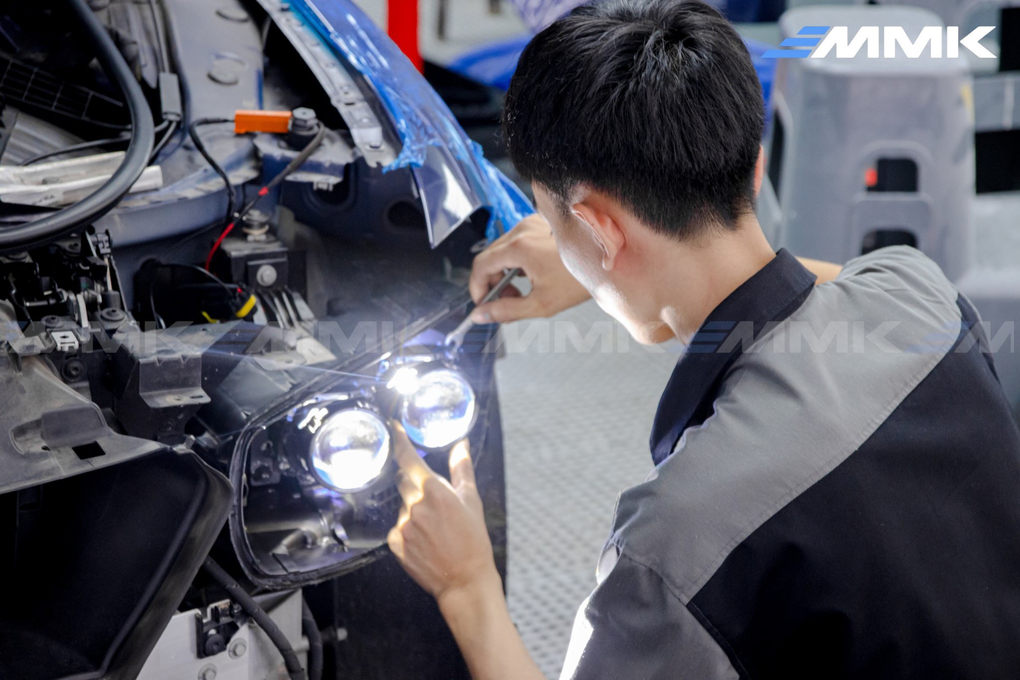 Kiểm tra hệ thống đèn ô tô