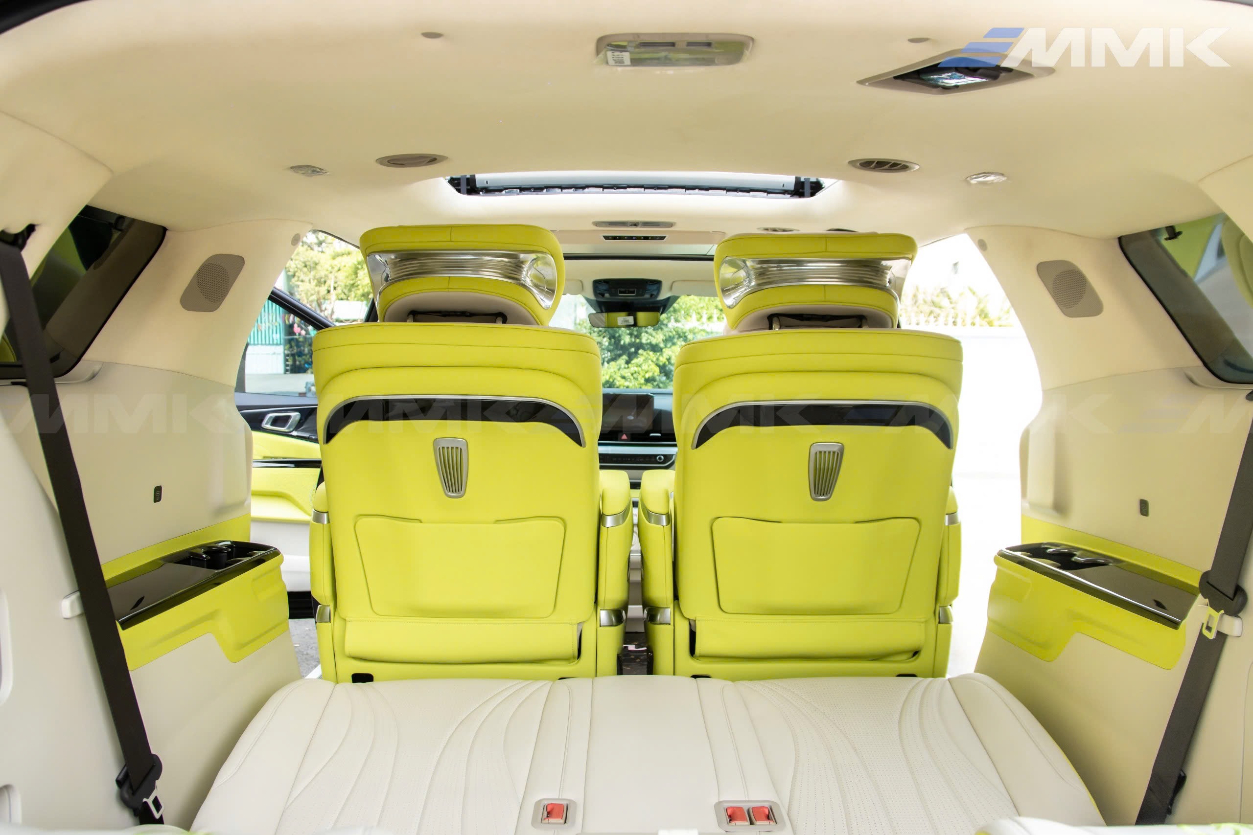 độ Kia Carnival kem xanh