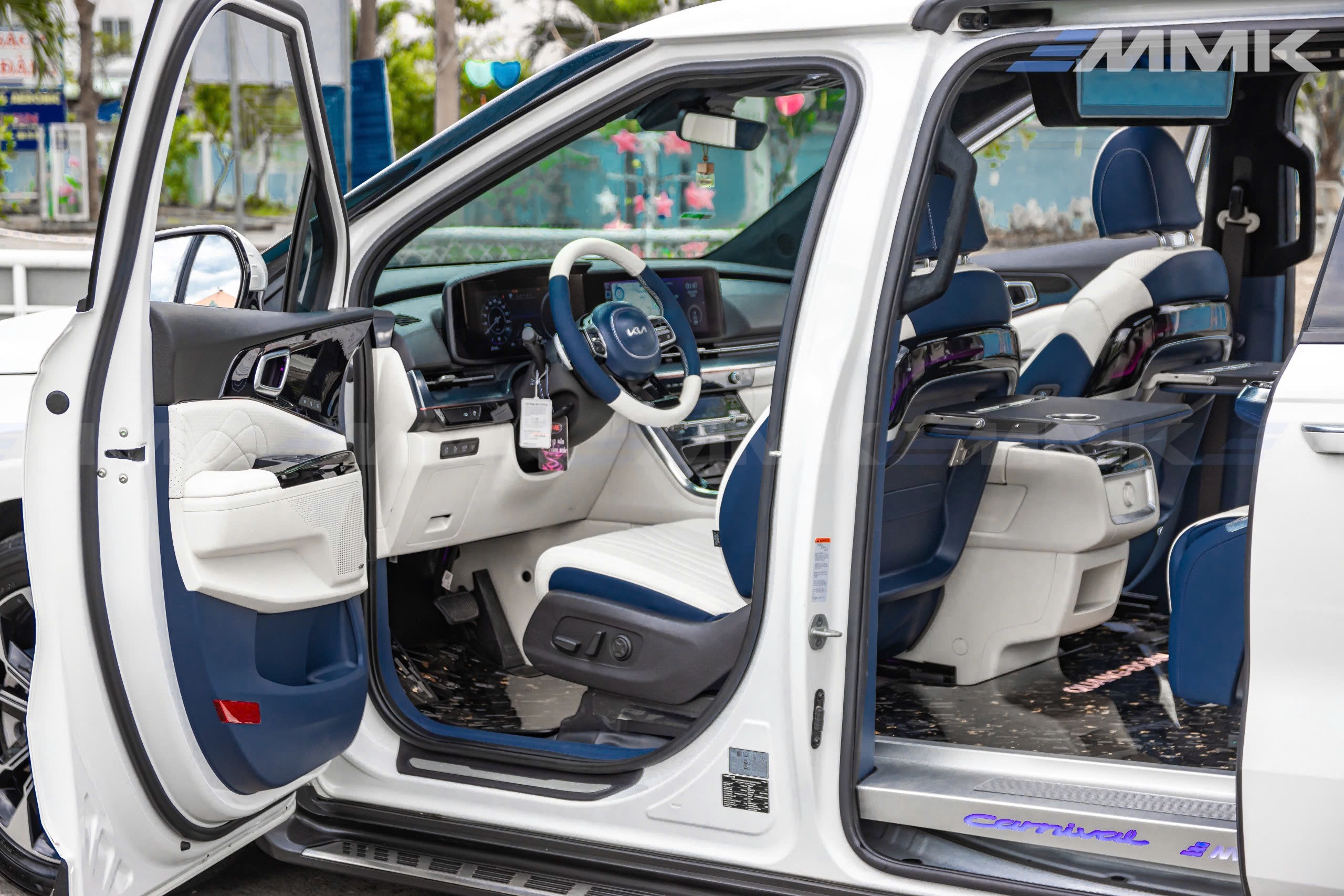 độ Kia Carnival xanh navy