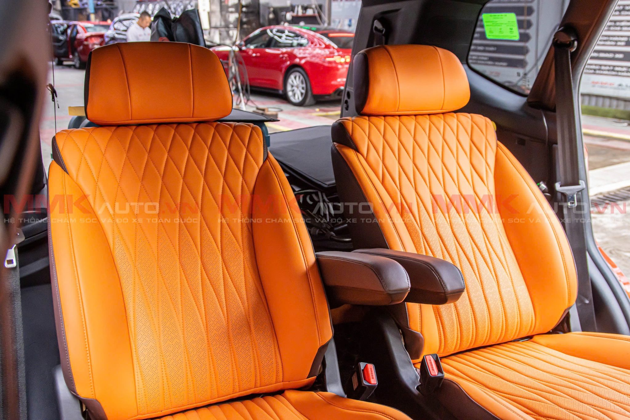 Độ xe Ford Everest: Chi tiết phụ kiện về Nội Ngoại Thất Ghế VIP tích hợp massage, làm mát cho Ford Everest giúp thoải mái khi di chuyển xa
