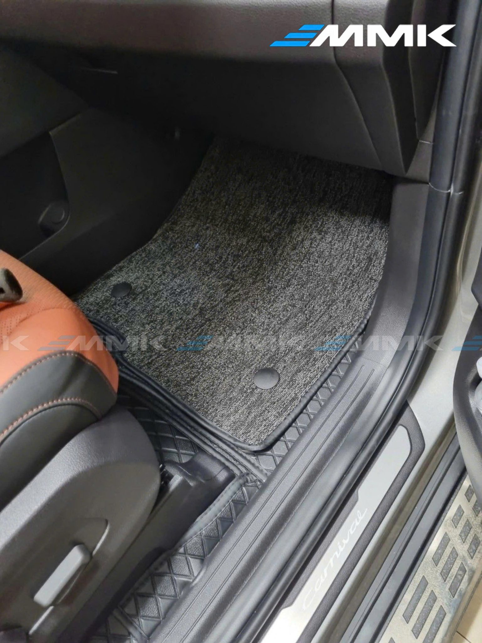 Độ xe Ford Everest: Chi tiết phụ kiện về Nội Ngoại Thất Thảm da Fiber cao cấp giúp Ford Everest chống nước, hạn chế tiếng ồn hiệu quả