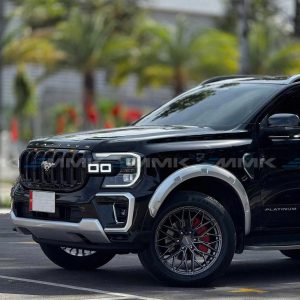 Độ xe Ford Everest: Chi tiết phụ kiện về Nội Ngoại Thất Thiet ke mat ca lang luoi to ong tao dien mao cung cap khac biet