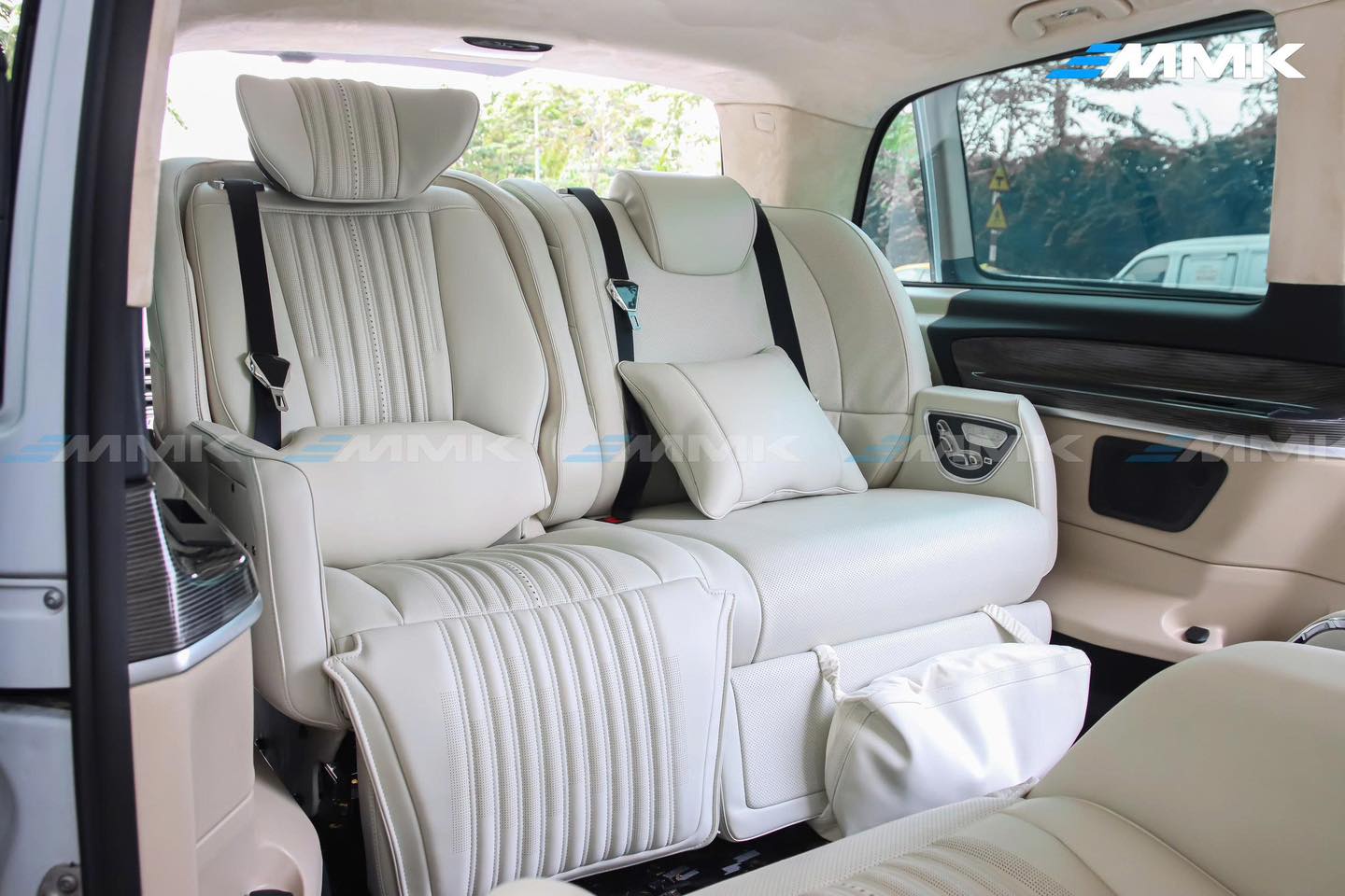 Mercedes V250 độ ghế limousine siêu sang | MMK Auto Mercedes V250 độ ghế limousine nâng tầm hình ảnh, phù hợp doanh nhân, dịch vụ VIP