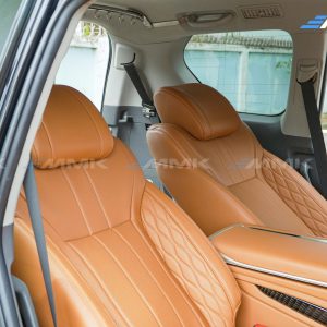 Toyota Land Cruiser Prado độ ghế Hongyi Throne chuẩn thương gia chat lieu boc cao cap ket hop duong may tinh te hoan thien dien mao sang trong cho noi that prado