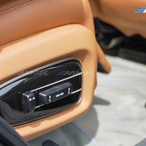 Toyota Land Cruiser Prado độ ghế Hongyi Throne chuẩn thương gia he thong chinh dien hongyi throne giup dieu chinh vi tri ngoi thuan tien thoai mai tren moi hanh trinh