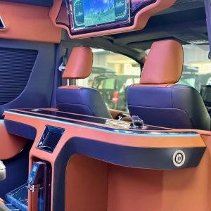 noi that toyota hiace do mobihome limousine linh hoat cong nang dap ung nhu cau nghi ngoi lam viec va sinh hoat